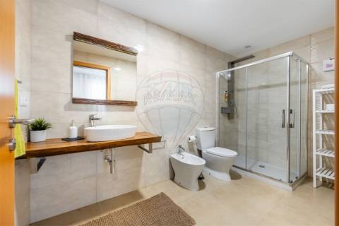 Moradia T4 para venda