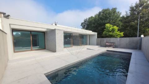 Moradia T4 para venda