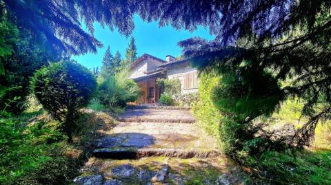 Moradia T5 para venda