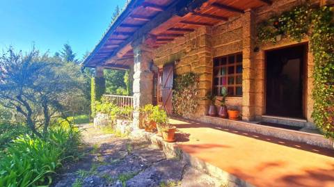 Moradia T5 para venda