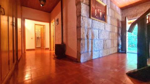 Moradia T5 para venda