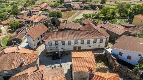 Moradia T4 para venda