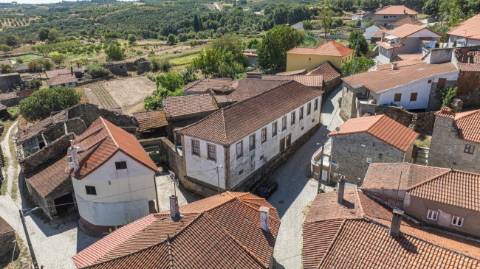 Moradia T4 para venda