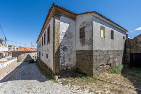 Moradia T4 para venda