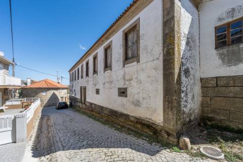 Moradia T4 para venda