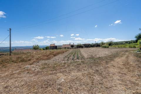 Moradia T4 para venda