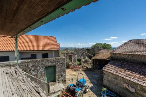 Moradia T4 para venda