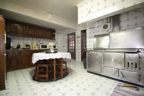 Moradia T5 para venda