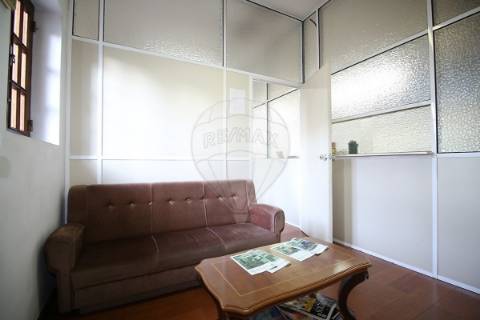 Moradia T5 para venda