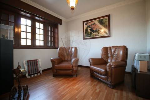 Moradia T5 para venda