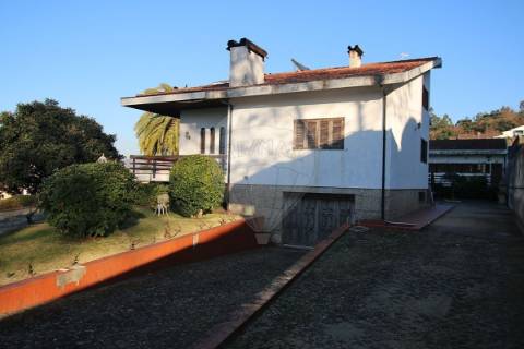 Moradia T5 para venda