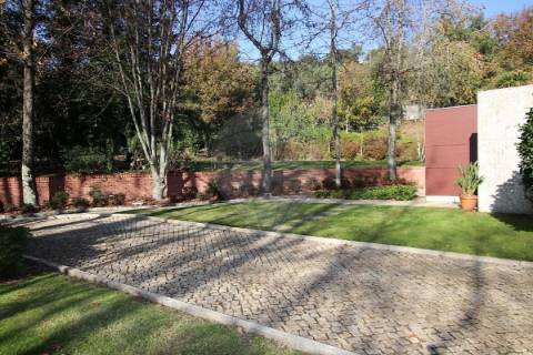 Moradia T4 para venda