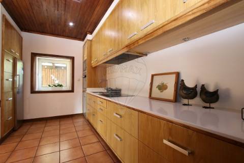 Moradia T4 para venda