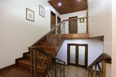 Moradia T4 para venda