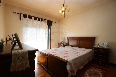 Moradia T4 para venda