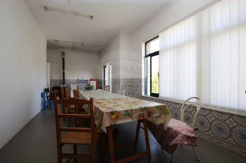 Moradia T4 para venda