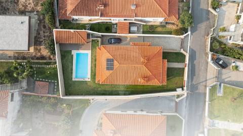 Moradia T4 para venda