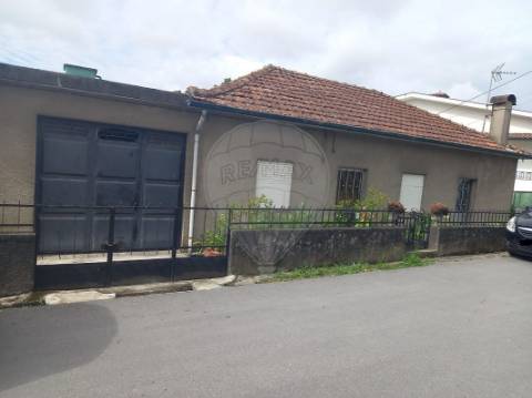 Moradia T4 para venda