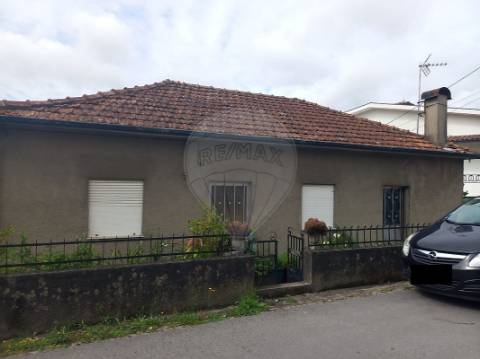 Moradia T4 para venda