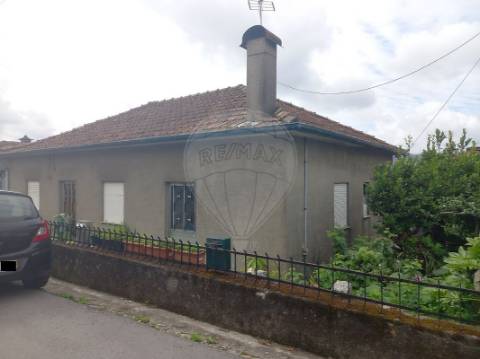 Moradia T4 para venda