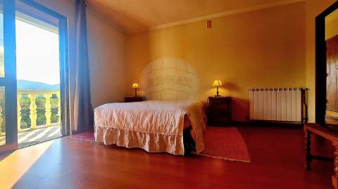 Moradia T6 para venda