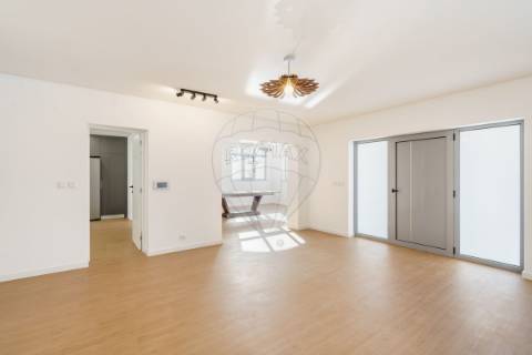 Moradia T5 para venda