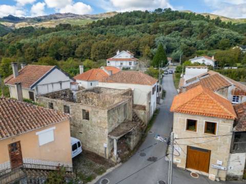 Moradia T5 para venda