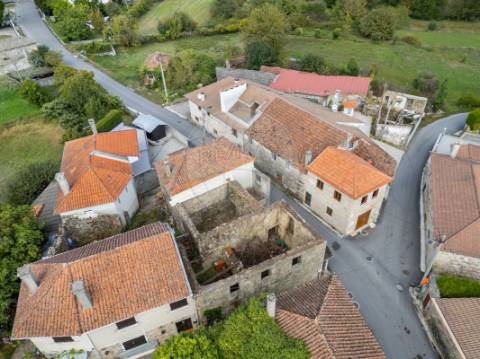 Moradia T5 para venda