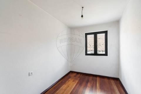 Moradia T5 para venda