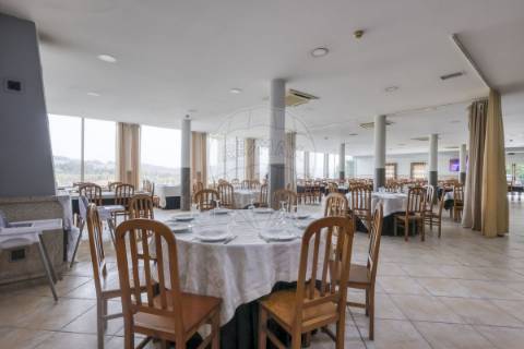 Moradia T5 para venda