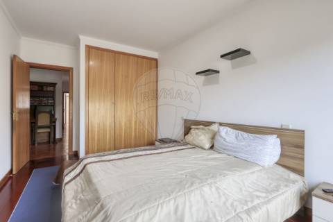 Moradia T5 para venda