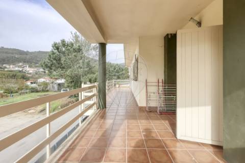 Moradia T5 para venda