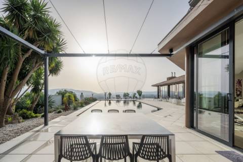 Moradia T7 para venda