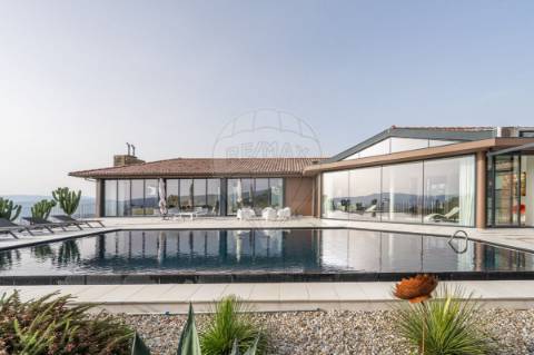 Moradia T7 para venda