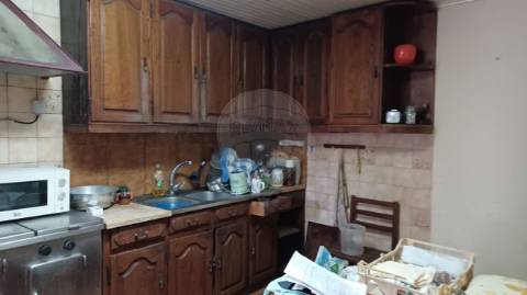 Moradia T4 para venda