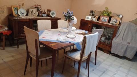 Moradia T4 para venda