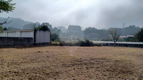 Moradia T4 para venda