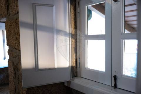 Moradia T4 para venda