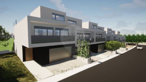 Moradia T4 para venda