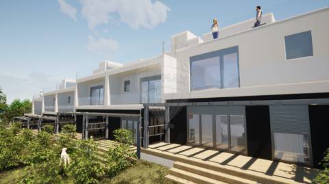 Moradia T4 para venda