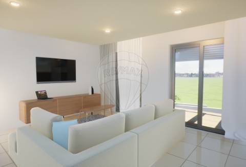 Moradia T4 para venda