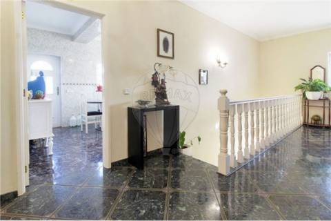 Moradia T4 para venda