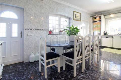 Moradia T4 para venda