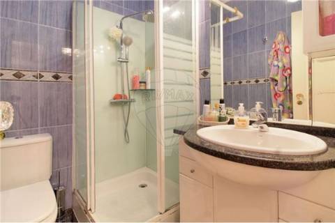 Moradia T4 para venda