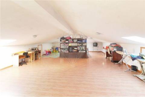 Moradia T4 para venda