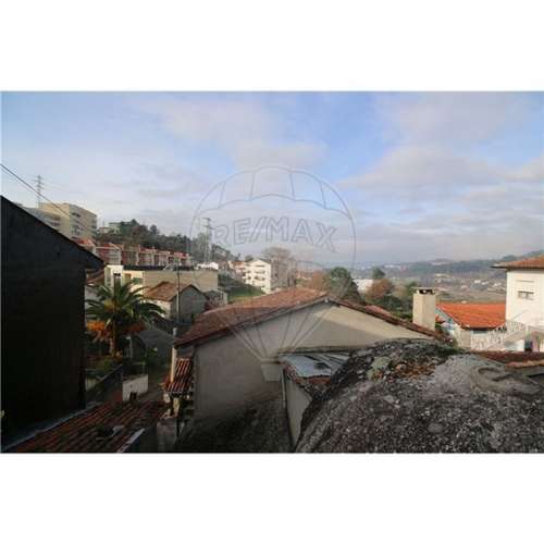 Moradia T4 para venda