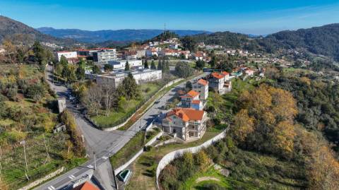 Moradia T5 para venda