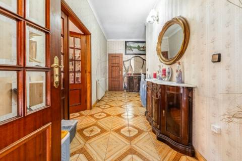 Moradia T5 para venda