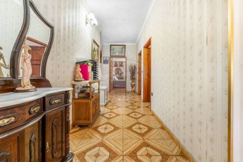 Moradia T5 para venda