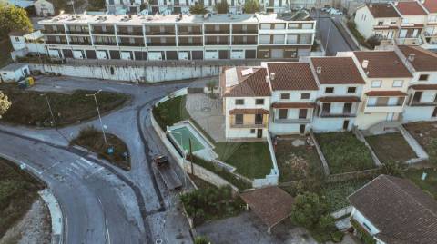 Moradia T4 para venda